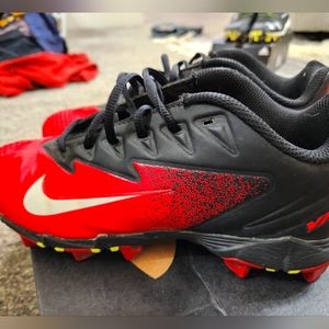 Boys Nike baseball cleats